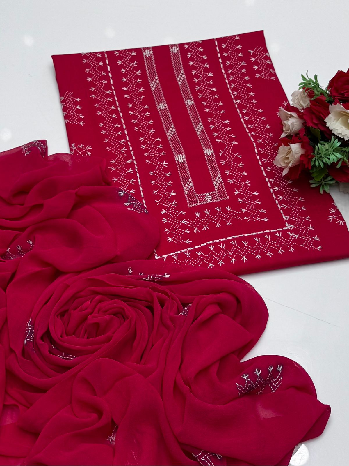 women hand made lawn Tarkshi suite