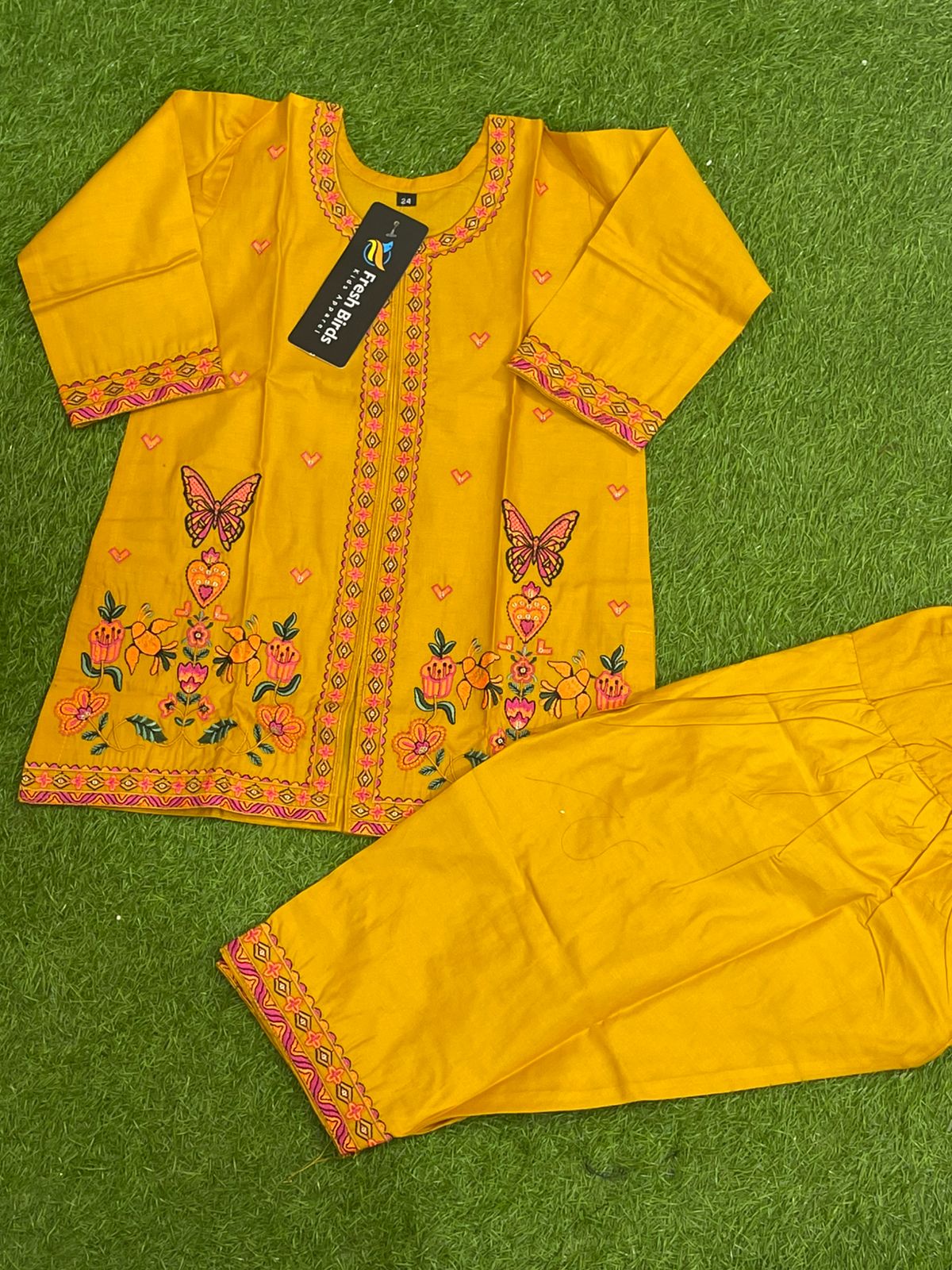 Nyra pret luxury lawn now  Soft pink  musturd trends
