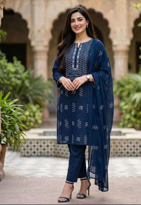 women hand made lawn Tarkshi suite