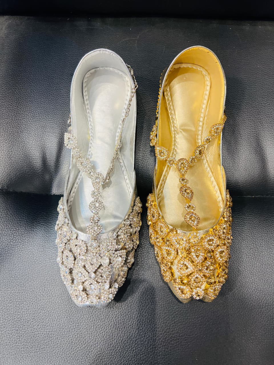 Handcrafted Silver Kundan Khussa | Bridal Metallic Jutti Silver Bridal Shoes, Metallic Khussa, Silver Kundan Jutti, Hand-embroidered Footwear, Pakistani Silver Khussa.